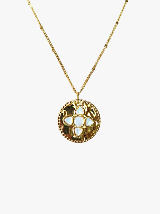 Collier Talisman Nacre